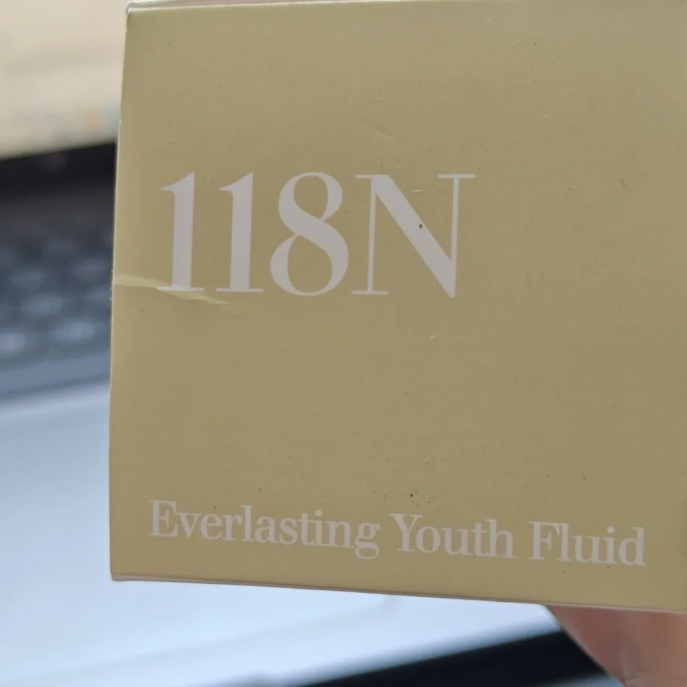 Clarins Everlasting Youth Fluid in 118N